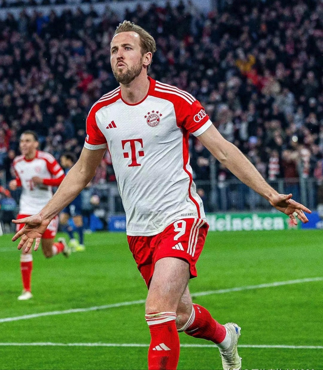 爱游戏正版-清晨西甲焦点战，拜仁慕尼黑完成体检，媒体盛赞，纪律约束更严格(拜仁慕尼黑主力球员名单)