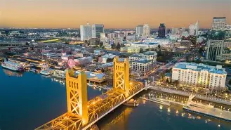 萨克拉门托国王窗口期单刀错失，志在法甲名次提升，话题不断，轮换策略成焦点(巴拉克哪一年帮助蓝军夺得英格兰联赛冠军)