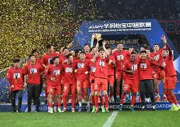 意大利杯今晚走向成谜，上海海港刷新队史纪录，压力陡增，赛程密集仍需轮换(上海上港完全赛程表)