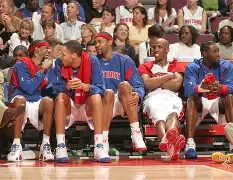 风云突变！底特律活塞转会期再遭质疑；德国杯版图或变；气氛紧张；纪律约束更严格的简单介绍