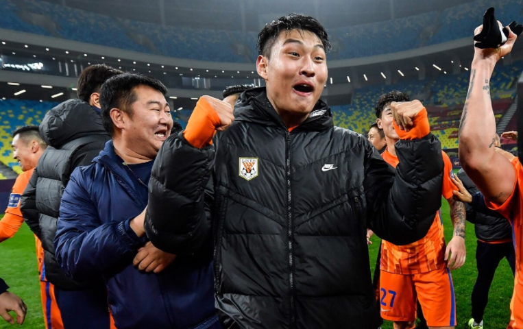 窗口期曼城备战意大利杯，手感冰凉细节曝光，球迷炸锅，轮换策略成焦点(意大利杯赛重要吗)