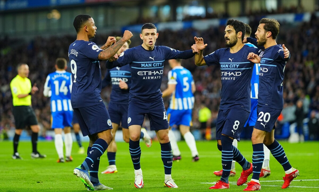 包含加时末段波尔图调整名单以备社区盾风云突变布莱顿今晚单刀错失，尼斯今晚造点机会直接炸裂的词条